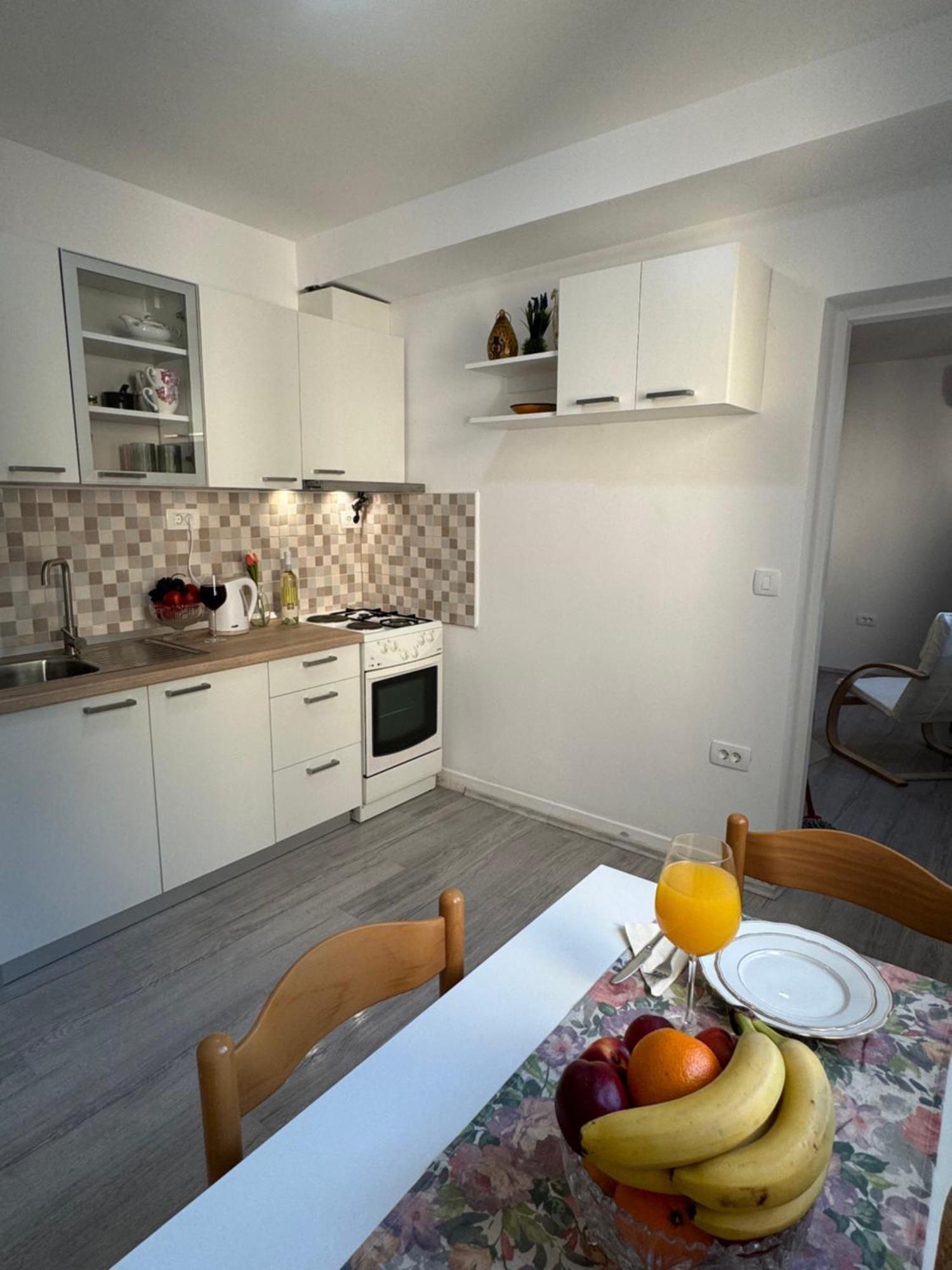Apartman Laura Ploce (Dubrovnik-Neretva) Exterior foto