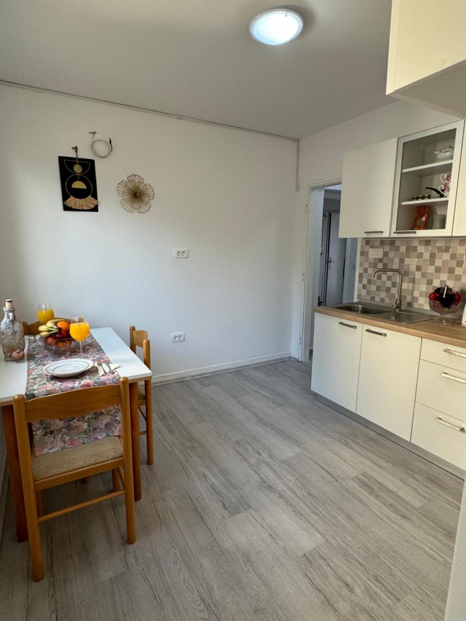 Apartman Laura Ploce (Dubrovnik-Neretva) Exterior foto